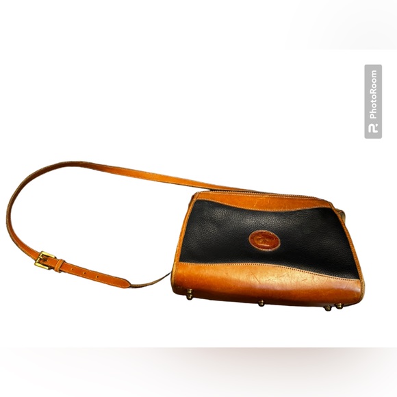 Dooney & Bourke Handbags - DOONEY AND BOURKE vintage crossbody navy purse handbag with strap 1980's EUC